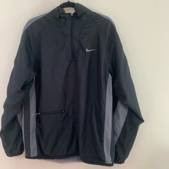 Nike Other - Nike men’s half zip pullover windbreaker jacket